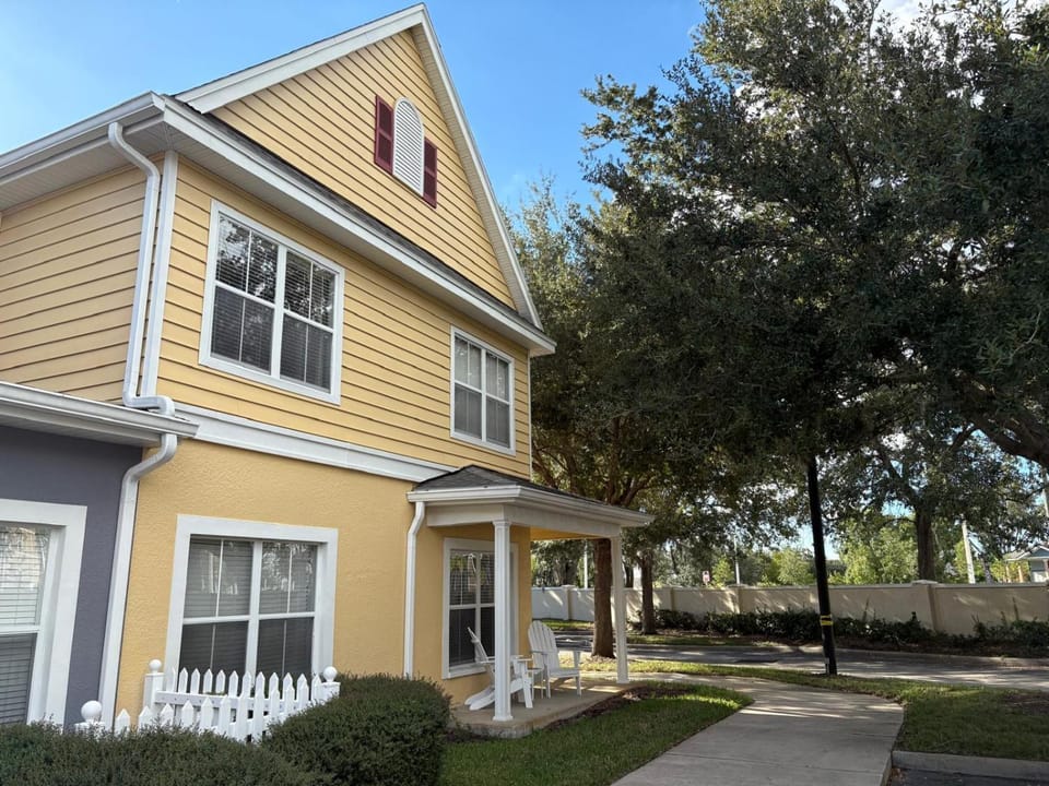 4 Bedroom 3 Bathroom Villas At Seven Dwarfs 18-108 House in Kissimmee