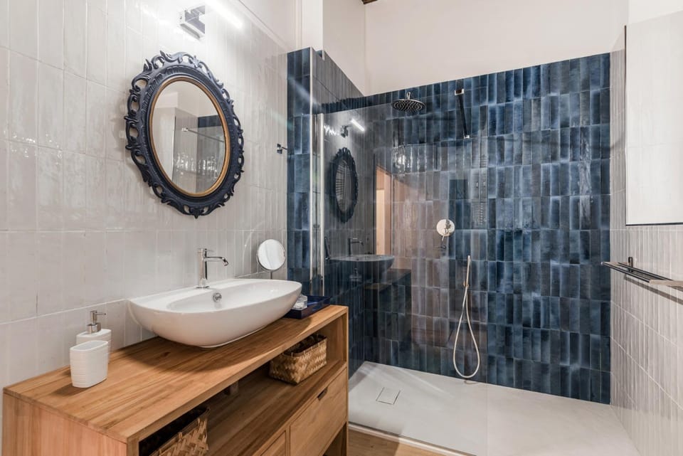Shower, Bathroom, towels