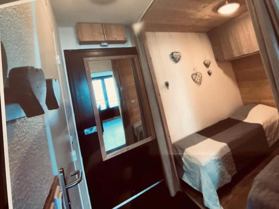 Property building, Living room, Bedroom