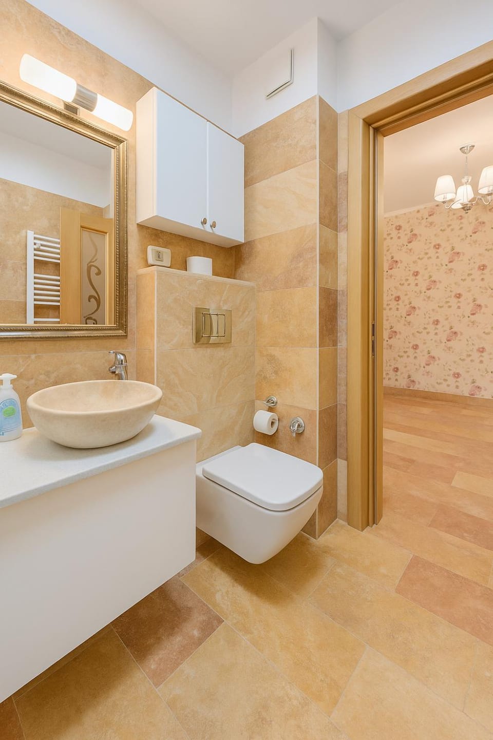 Toilet, Bathroom, towels