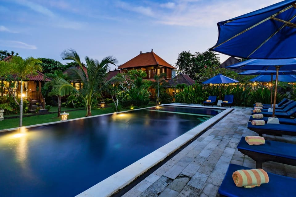 Day, Natural landscape, Garden, Garden view, Pool view, Swimming pool, sunbed