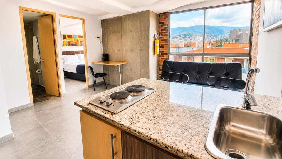 La 70, Laureles Condo, Cold AC Apartment in Medellin