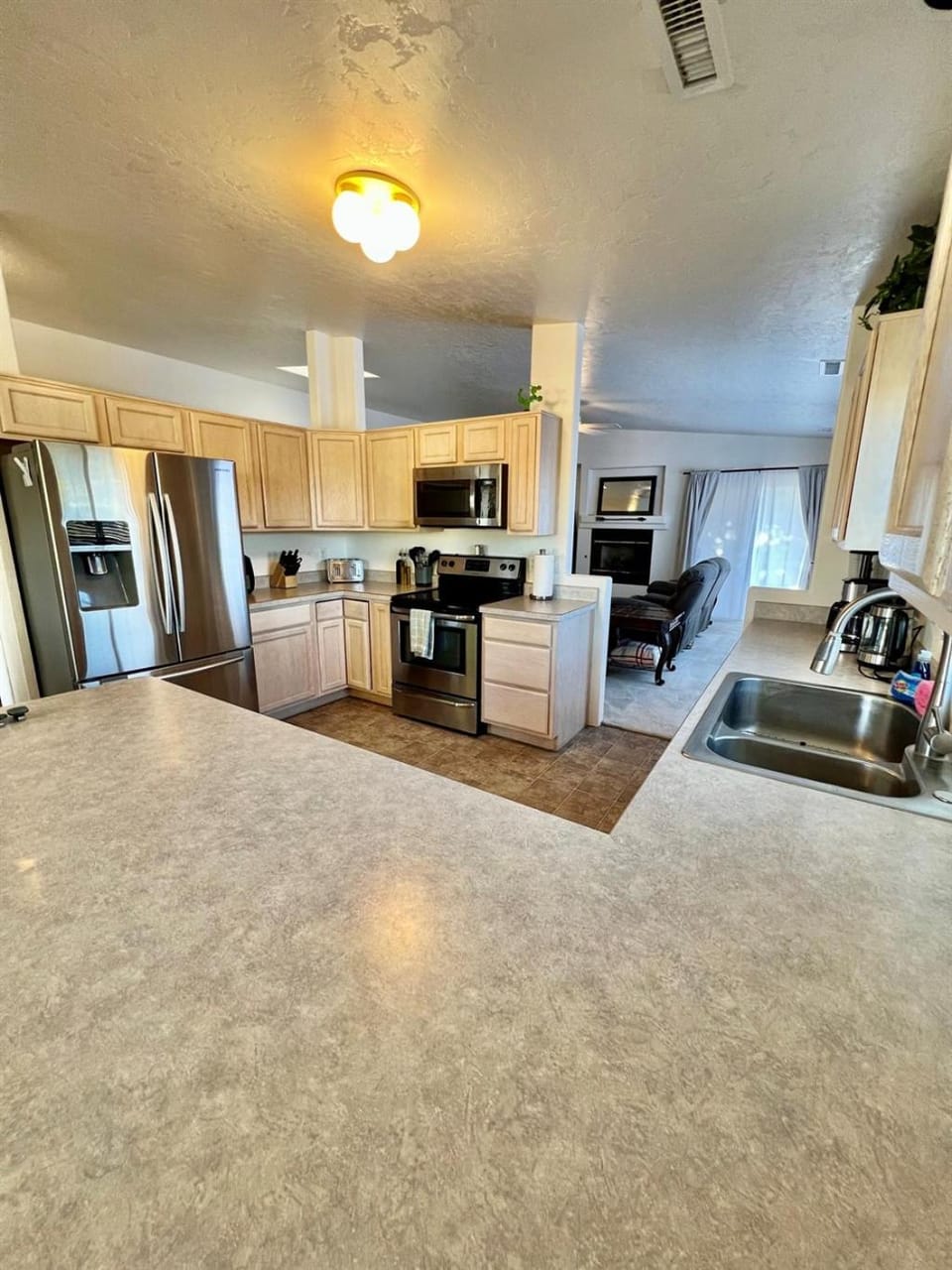 Large Prescott Home w3-car Garage Central & Quiet House in Prescott
