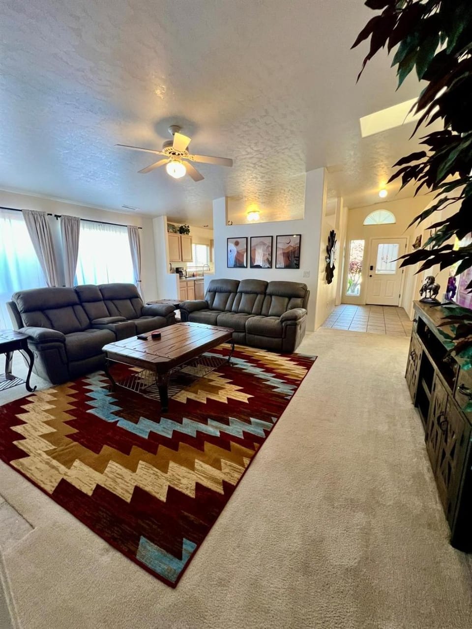 Large Prescott Home w3-car Garage Central & Quiet House in Prescott