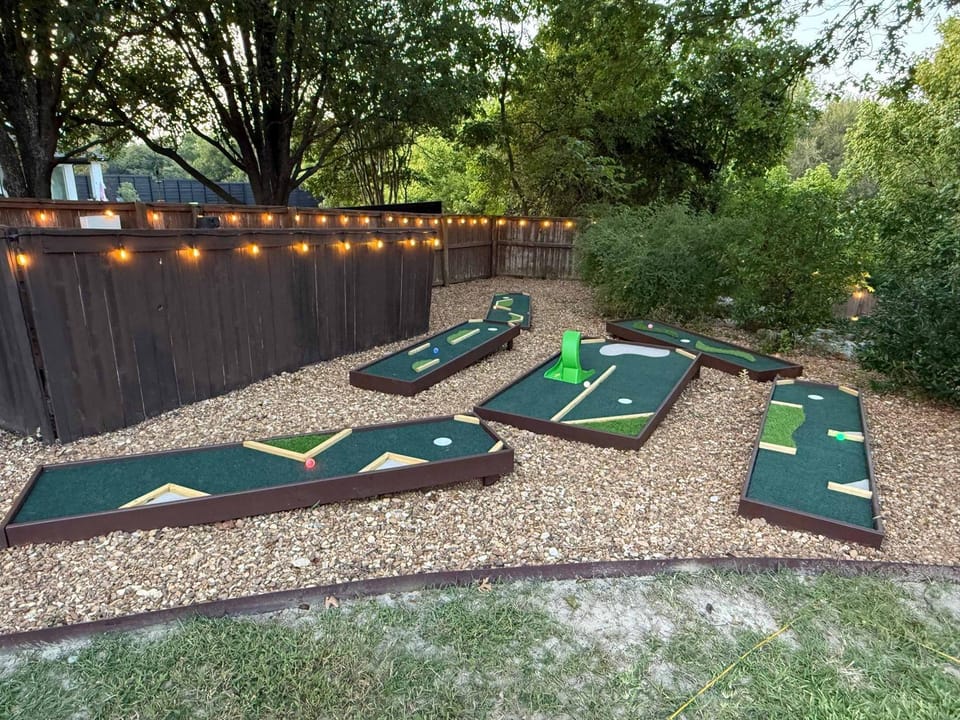 Heated Pool & Spa Mini Golf Bowling Game Room perfect for family House in Rockwall