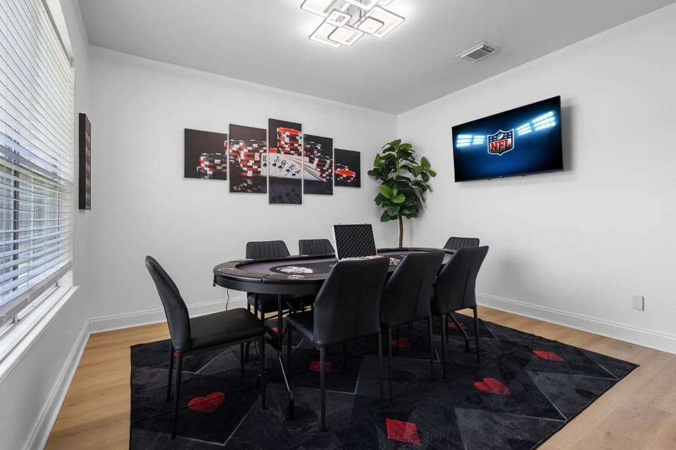 Heated Pool & Spa Mini Golf Bowling Game Room perfect for family House in Rockwall