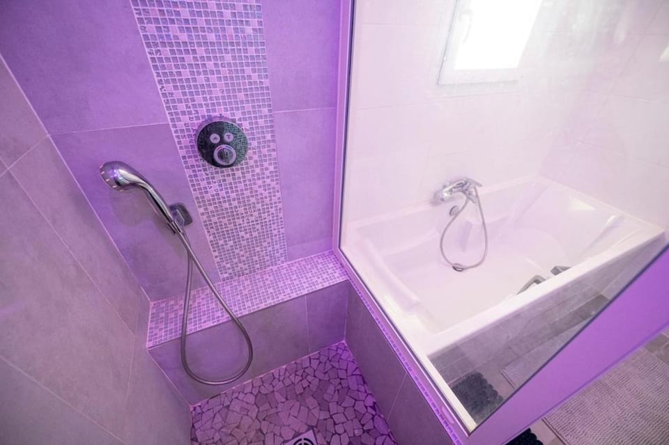 Villa Celesto - Piscine et Jacuzzi privé Villa in Marseille