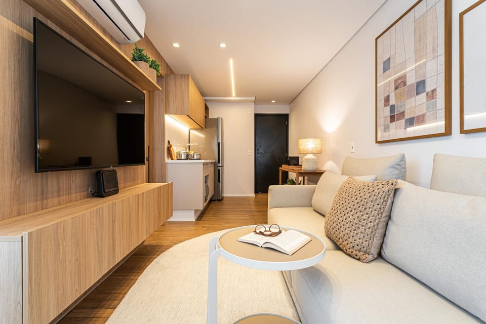 TV and multimedia, Kitchen or kitchenette, Living room, air conditioner