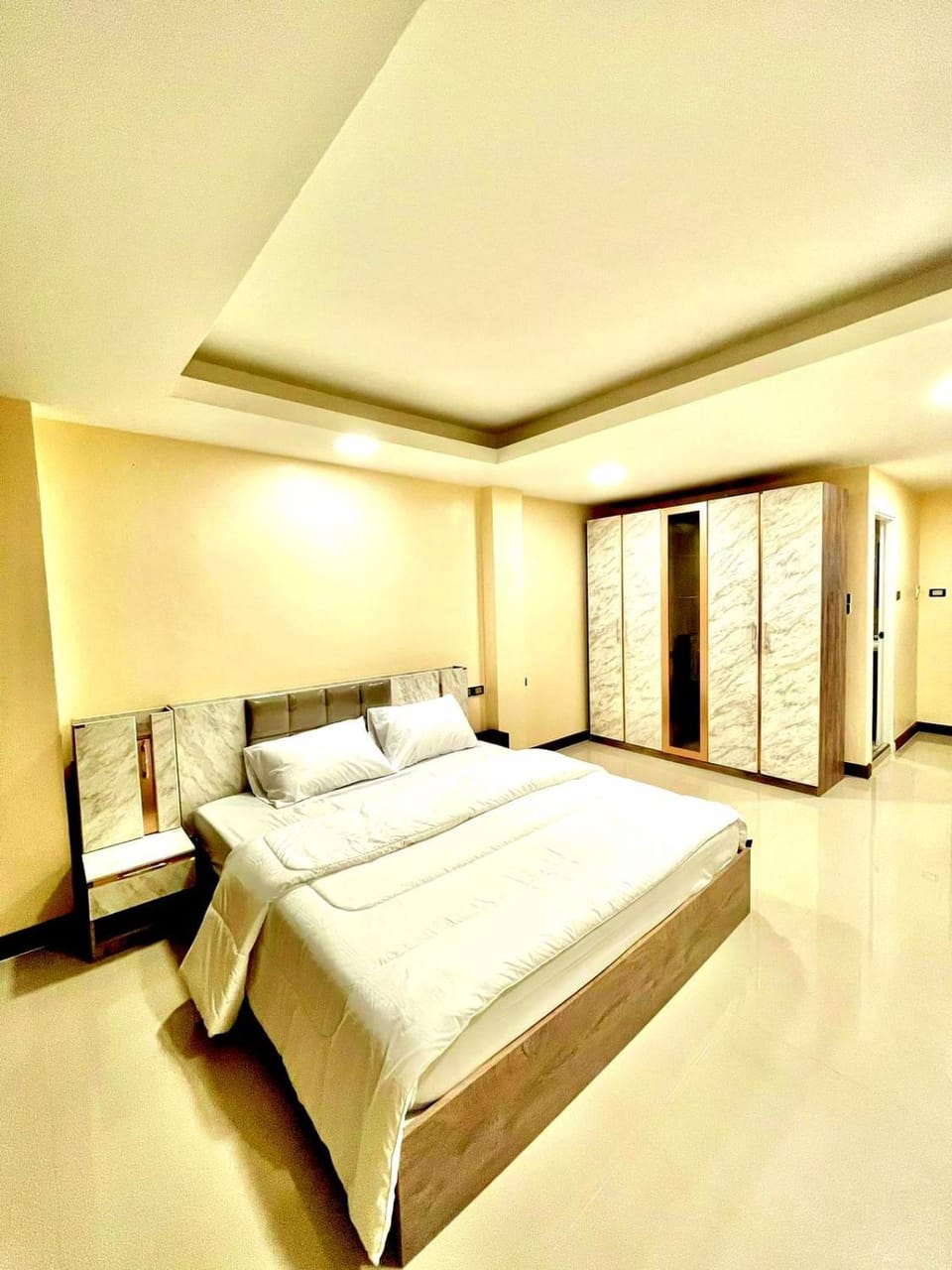 Photo of the whole room, wardrobe