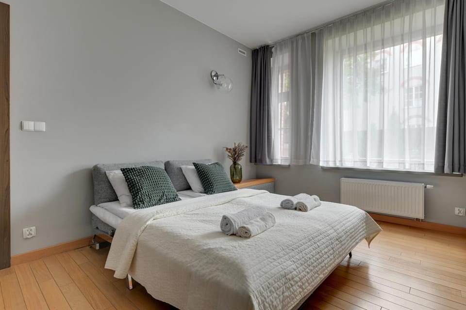 Bed, Photo of the whole room, Bedroom, internet, towels