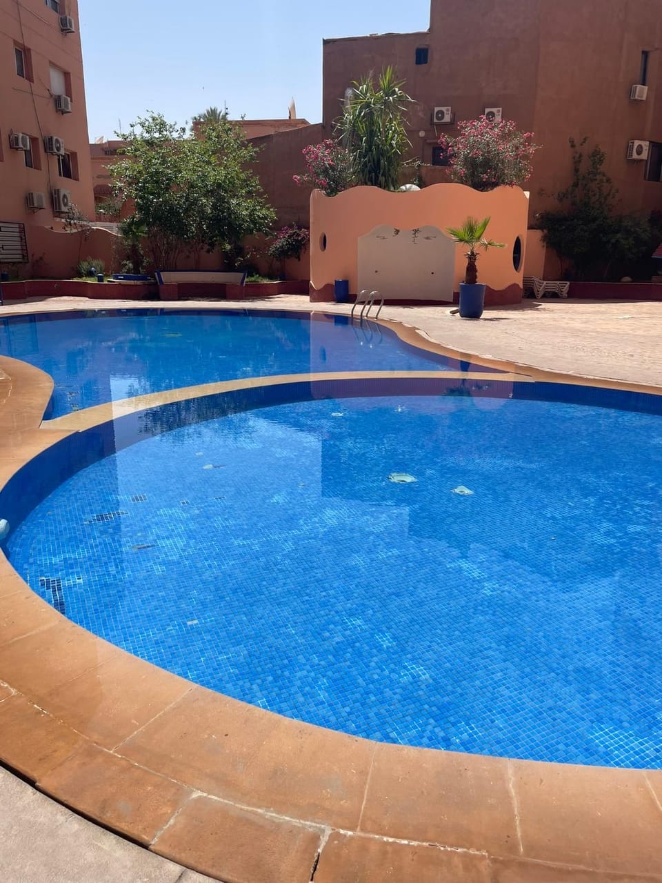 Property building, Day, Pool view, Swimming pool