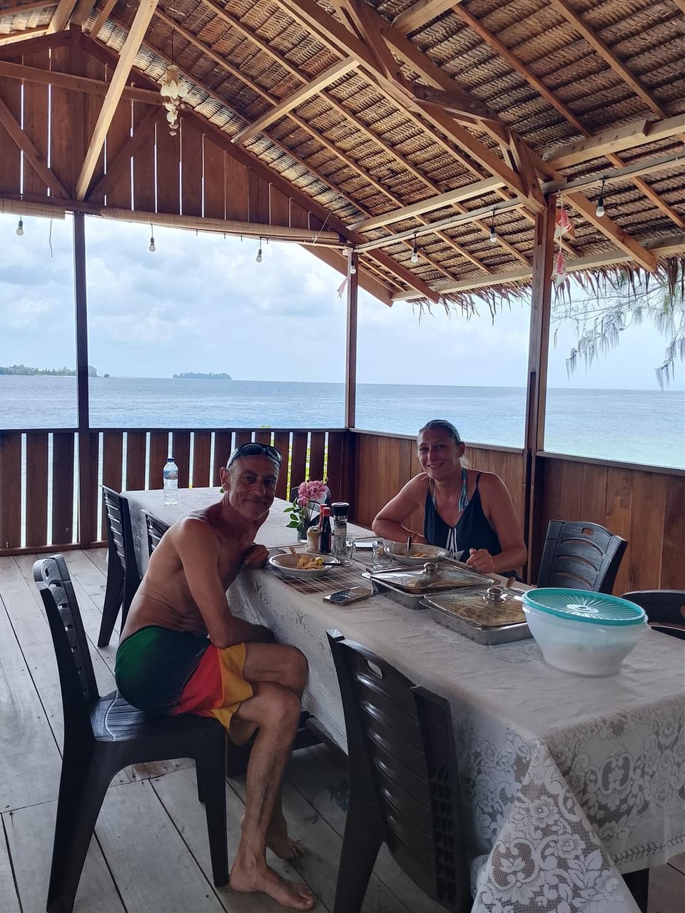 Patio, Restaurant/places to eat, Day, View (from property/room), Dining area, Food, Guests, Sea view, Drinks