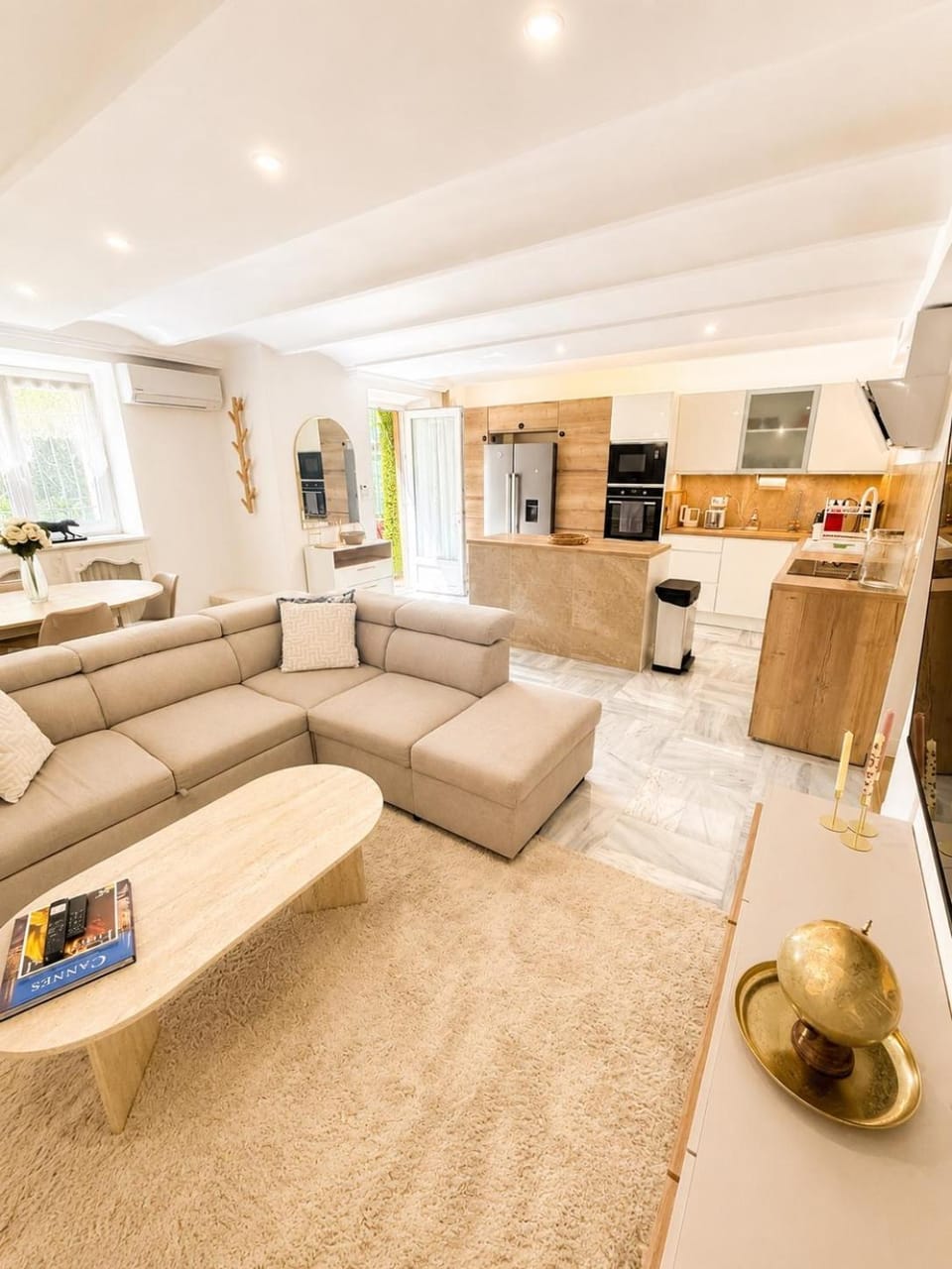 Quiet Private Apartment - 2min Train Station - 5min Palais Croisette - Private entrance Apartment in Cannes