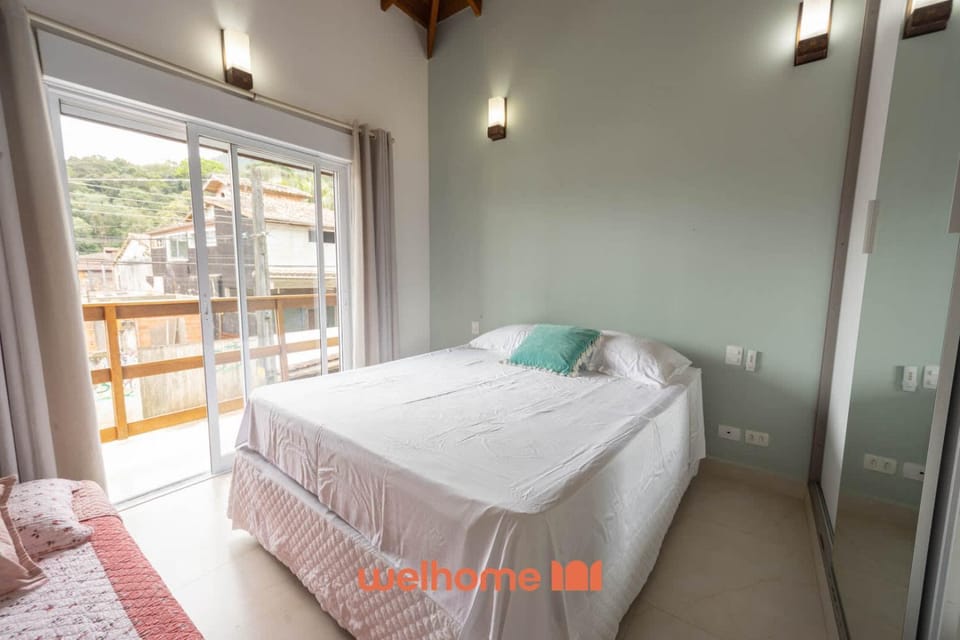Casa em Maresias com Churrasqueira e area de lazer House in São Sebastião