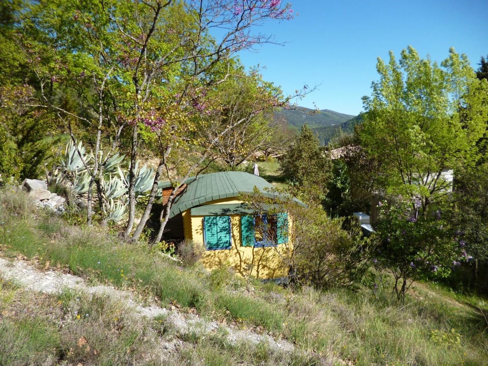 Property building, Bird's eye view