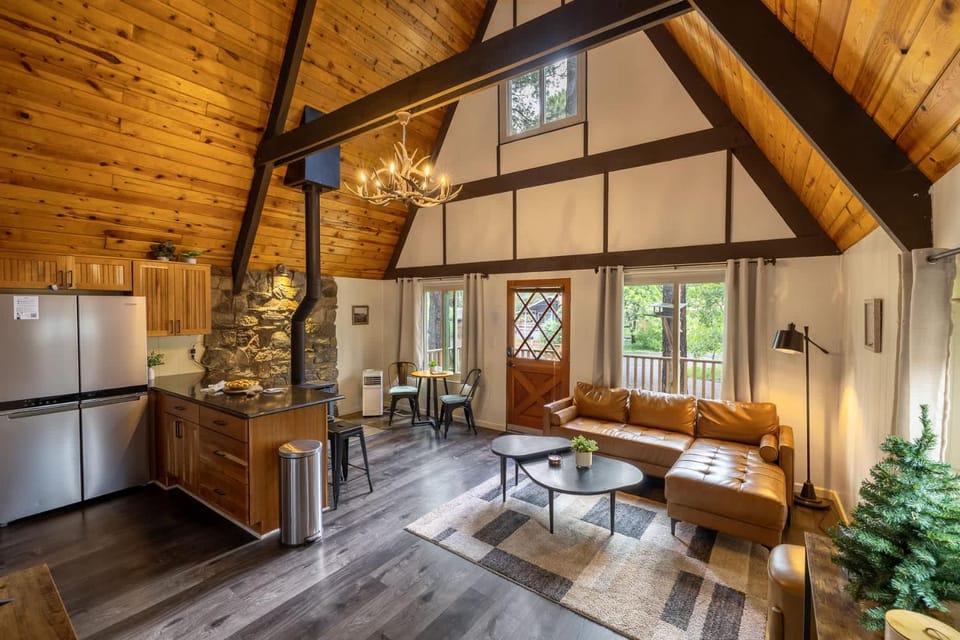 Hotevilla A-Frame Cabin with Wi-Fi & Pine Tree Views Cabin in Kachina Village