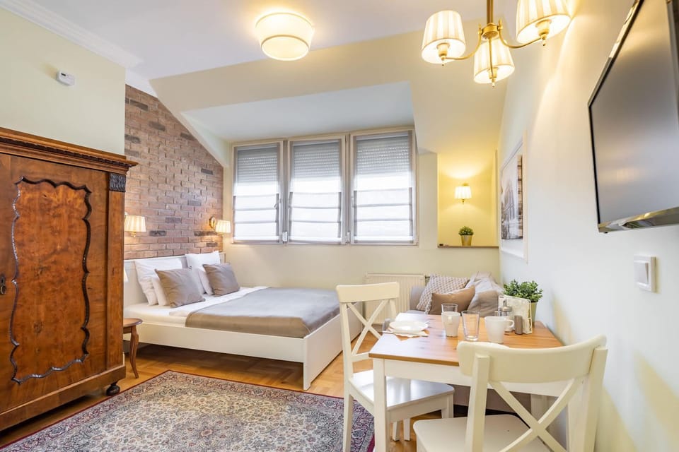 Chic Central Retreat - Modern Comfort Apartment in Budapest