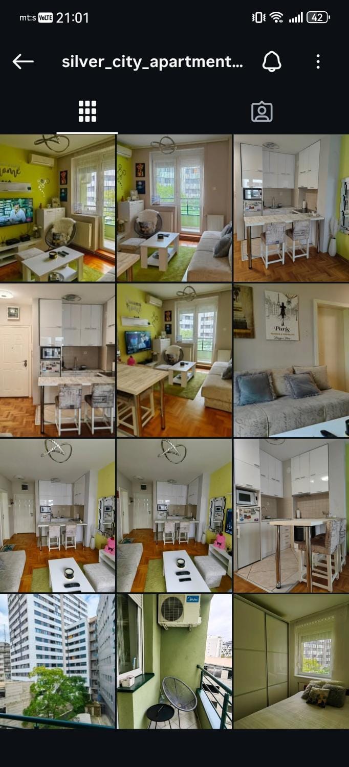 Kitchen or kitchenette, minibar, oven