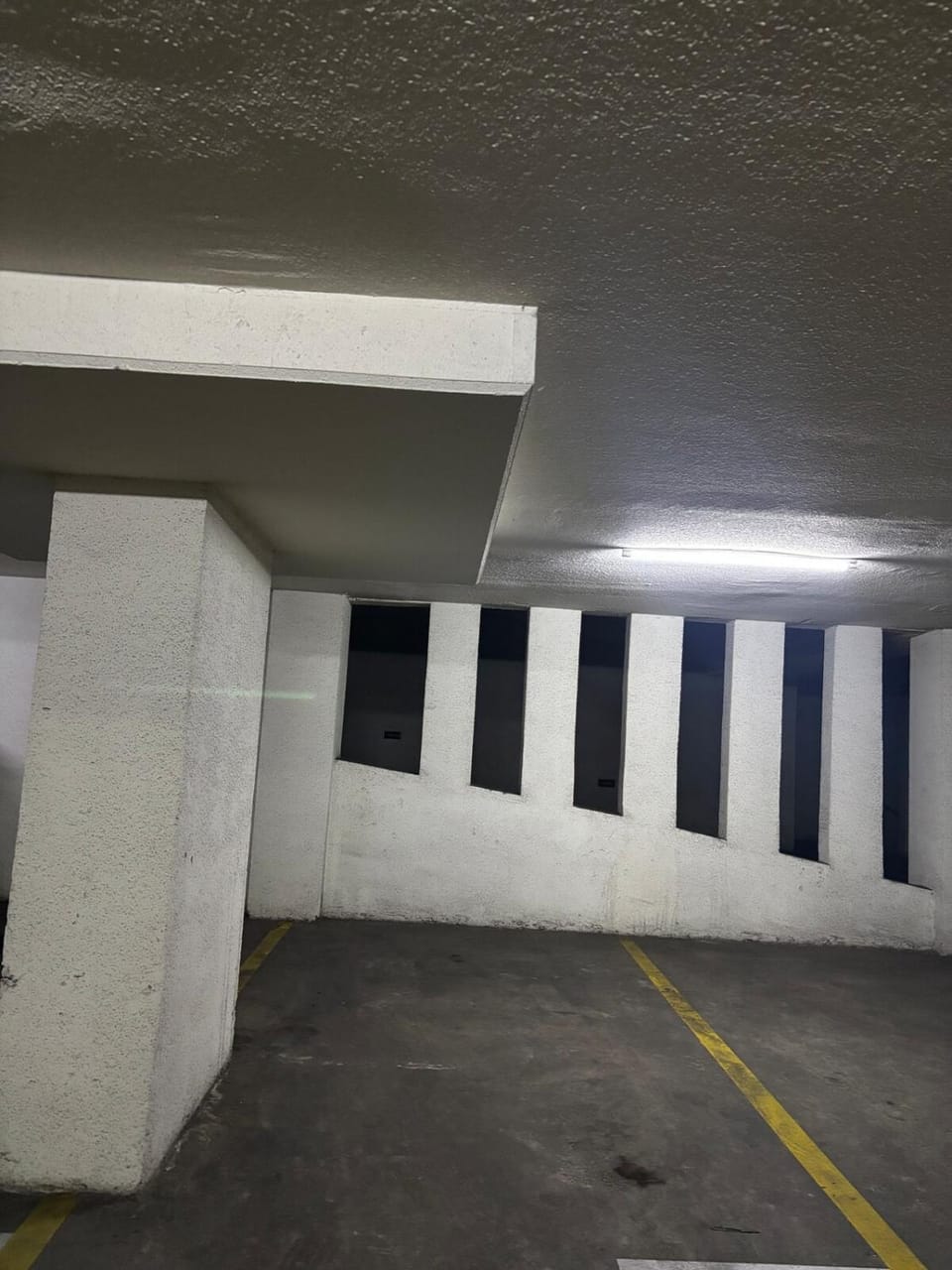 Departamento estudio en Macul hasta 3personas, a pasos del metro incluye estacionamiento Apartment in Santiago