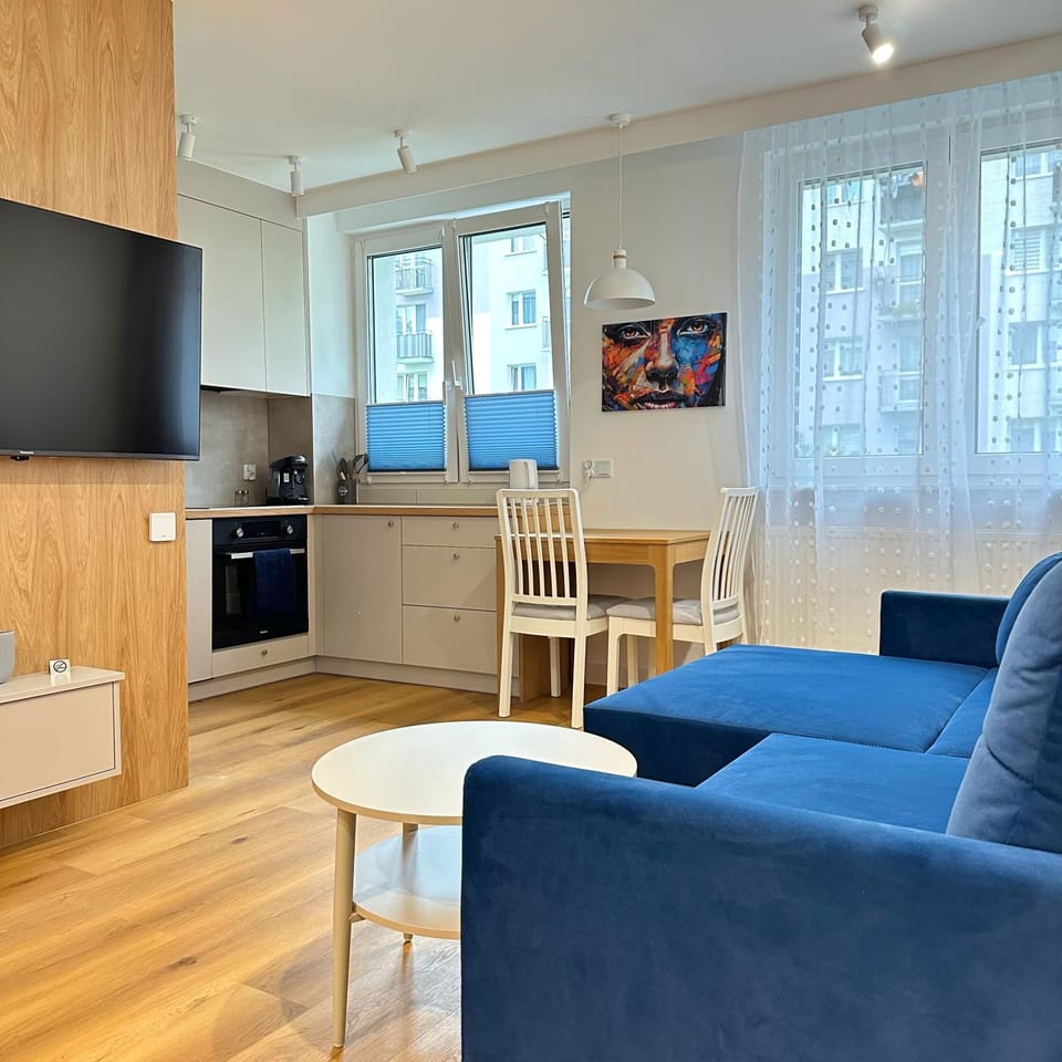 Kitchen or kitchenette, Living room, Seating area, Dining area, stove