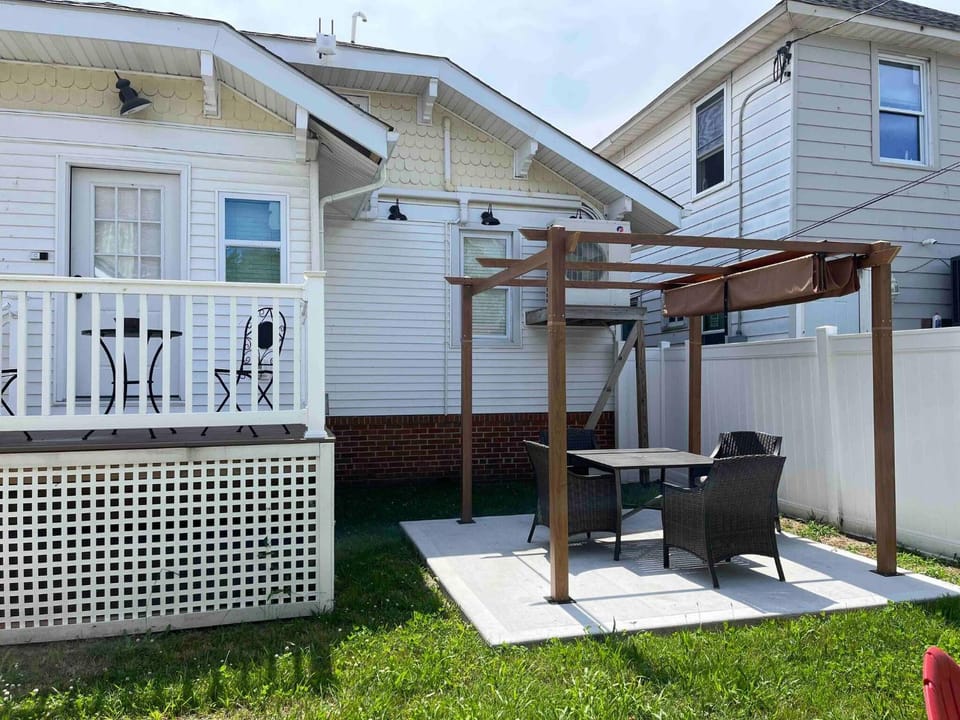 Patio, Seating area, Dining area