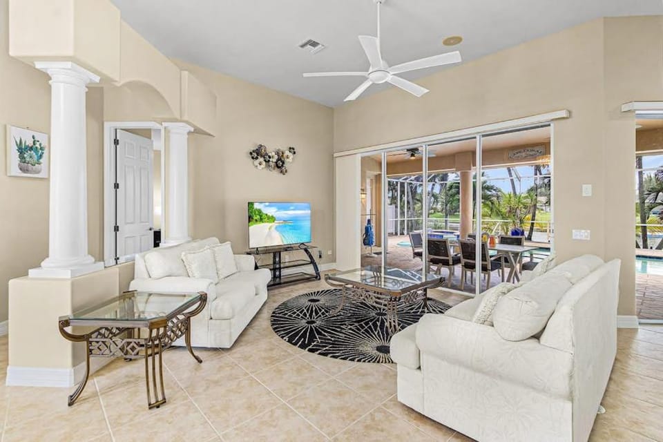 Bird of Paradise Villa House in Cape Coral