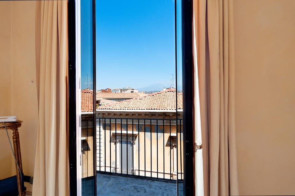 Day, Natural landscape, View (from property/room), View (from property/room), Balcony/Terrace, City view, Mountain view, Mountain view, Mountain view, Street view