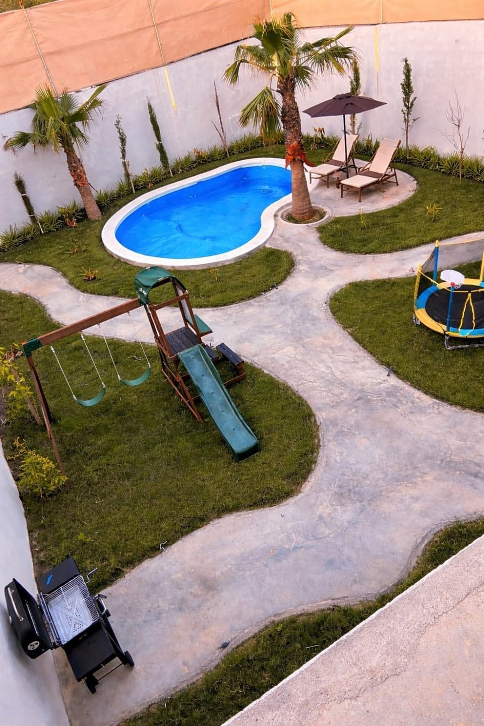 Garden, Garden view, Pool view, Swimming pool, sunbed