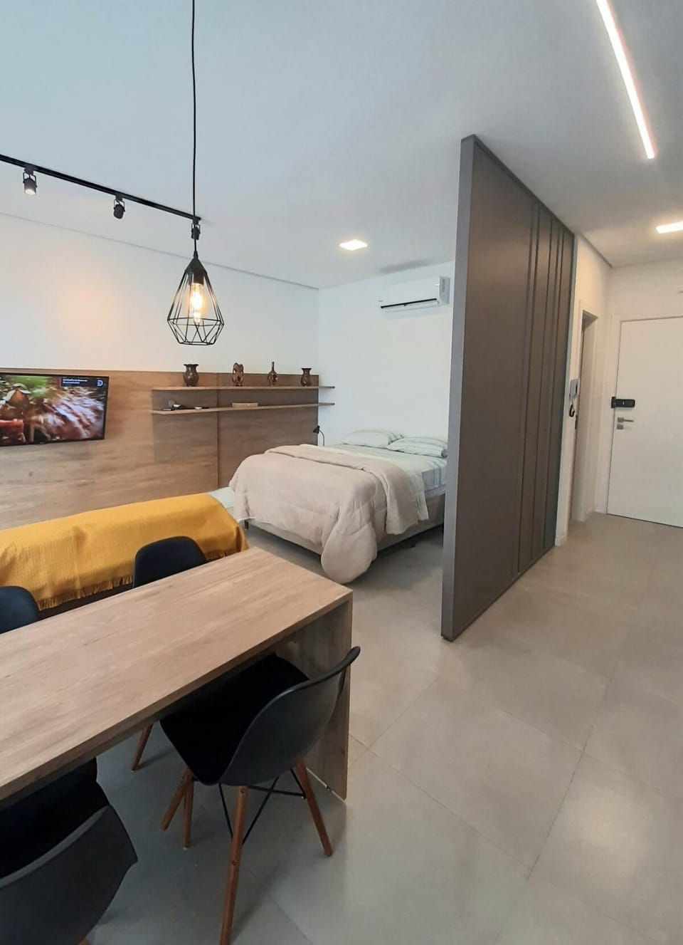 Studio Xavante 308A - confortável, com garagem coberta e portaria 24h Apartment in Pelotas