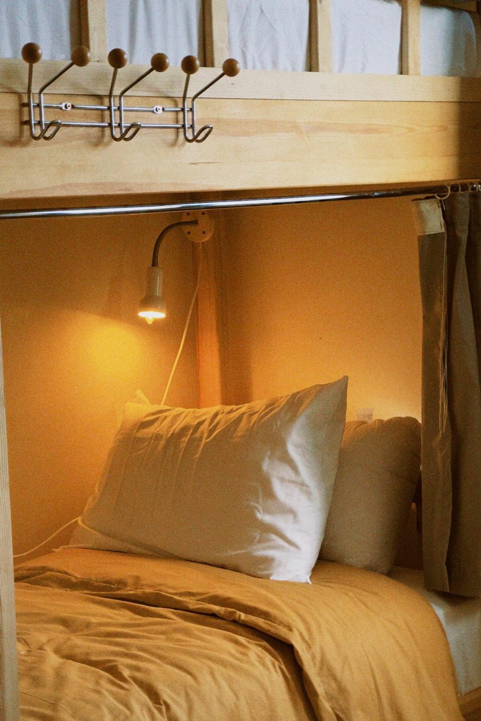 Bed, bunk bed