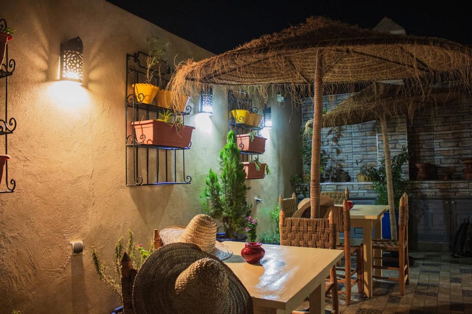 Night, Dining area