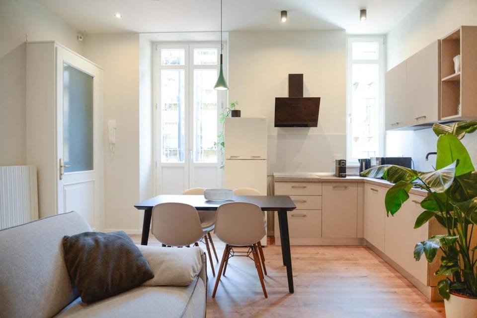 Kitchen or kitchenette, Living room, Dining area