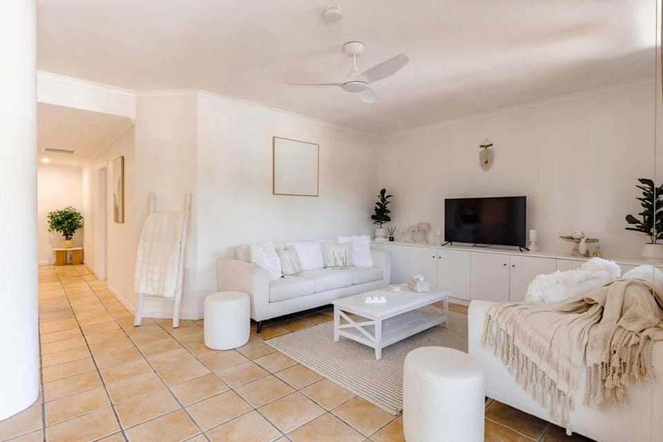 14 Mediterranean Port Douglas - Near Beach & Town Apartment in Port Douglas
