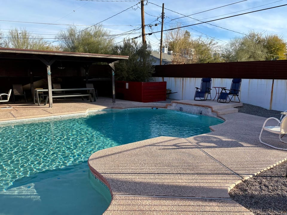 Swimming pool