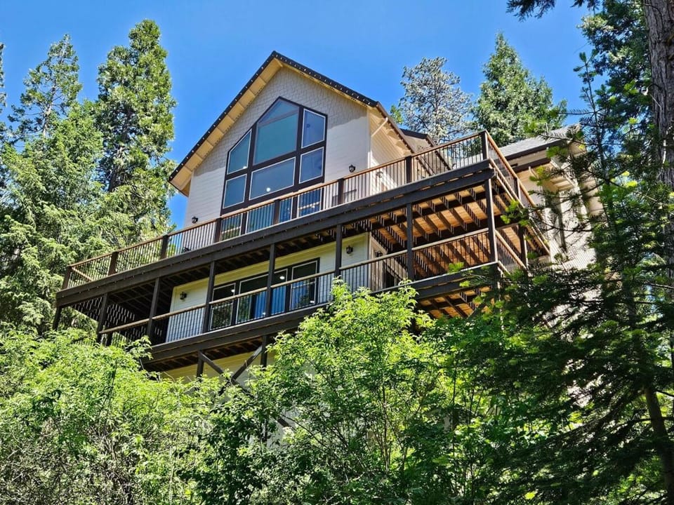 Cedar Rock Cabin Cabin in Calaveras County