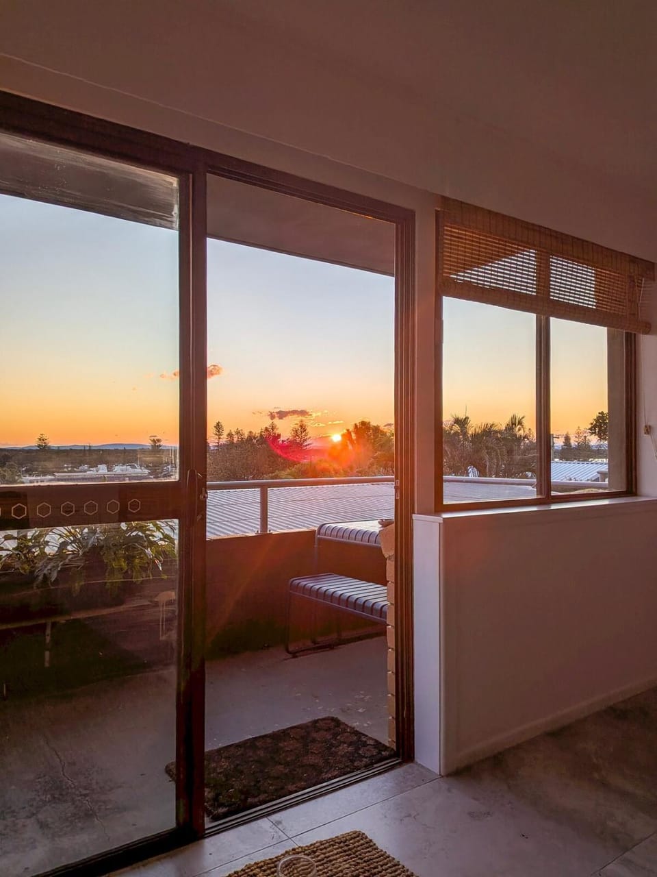 Main Beach home overlooking Yuraygir National Park Apartment in Yamba