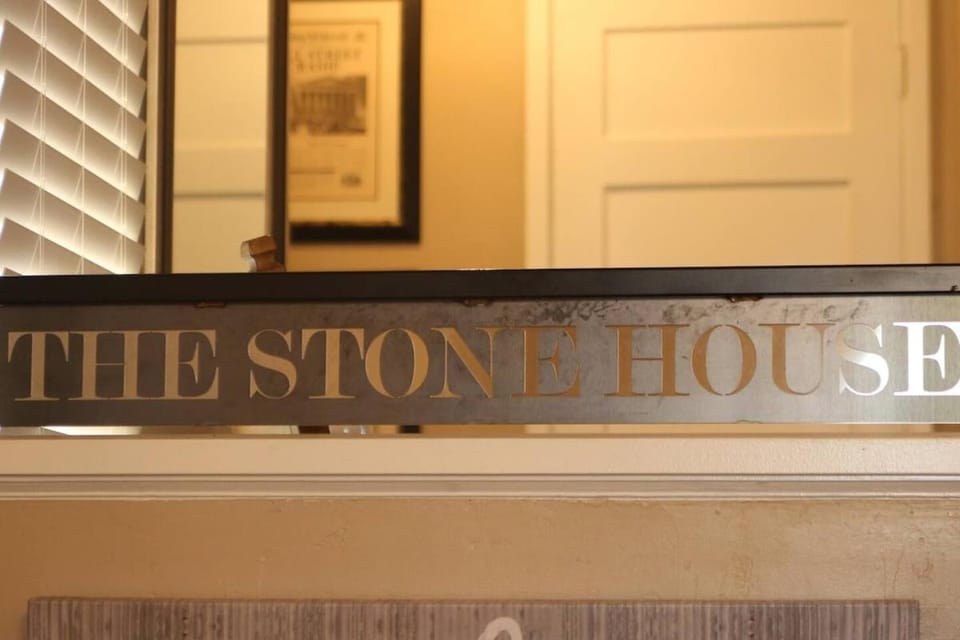 Historic Stone House-Reno-UNR-Family House in Reno