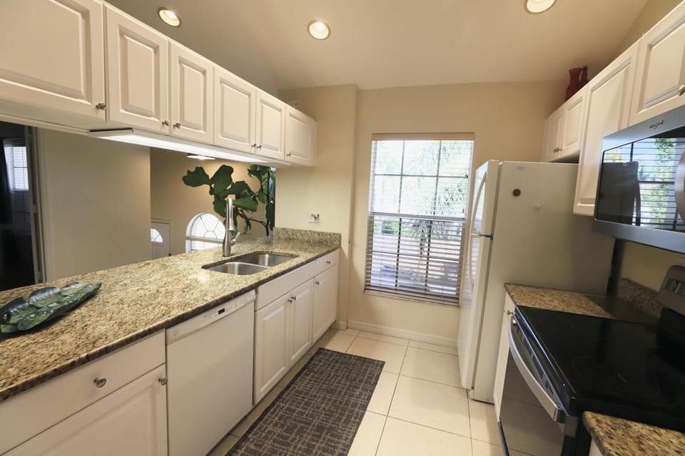 Waterview Dream House in Vamo
