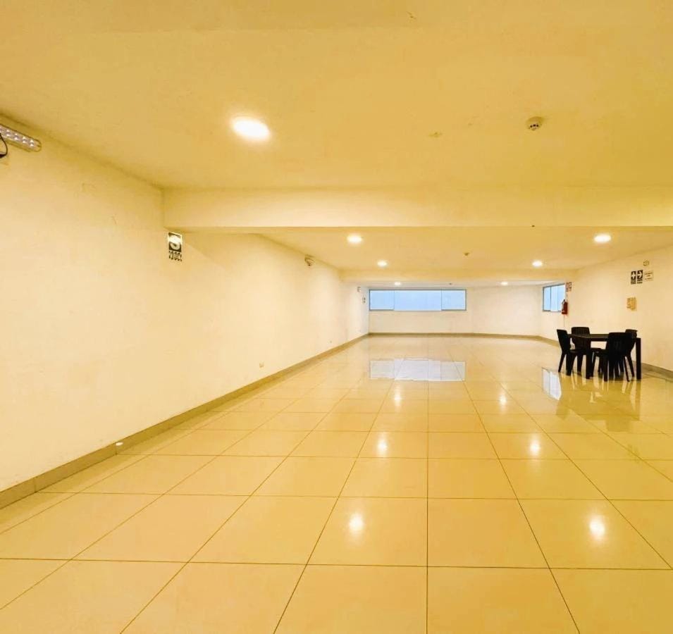 Amplio departamento ejecutivo con excelente vista Apartment in San Isidro