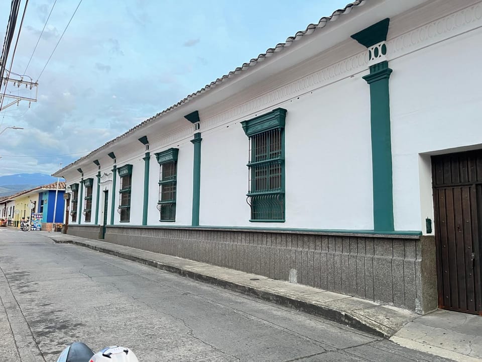 Paraíso Real Hotel in Buga