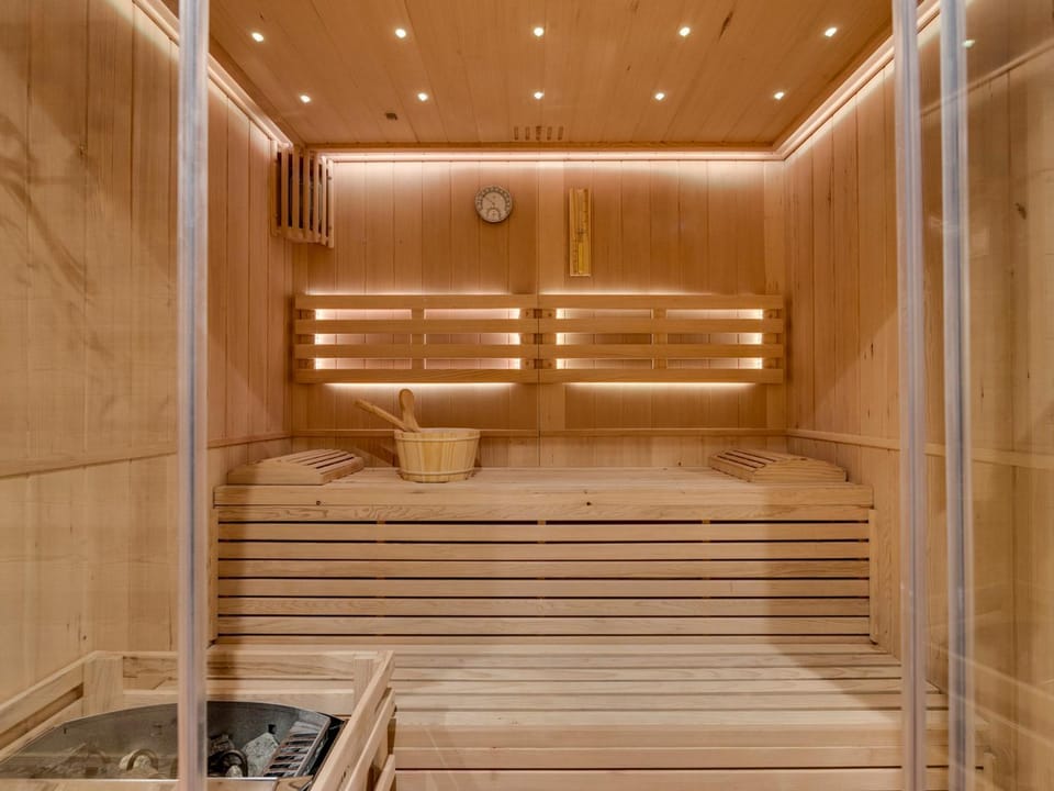 Chalet rénové pour 10 pers. avec sauna à Tignes, Chartreux - FR-1-641-121 Apartment in Tignes