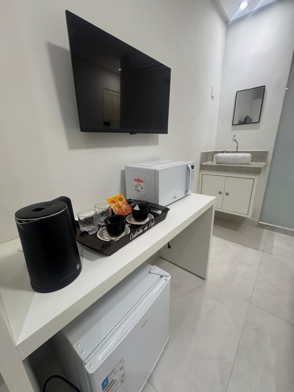 Loft 305A com Ar Condicionado no Bairro Muquiçaba, bem localizado para negócios e fácil acesso para todas as praias e montanhas da cidade - sem vaga de garagem Apartment in Guarapari