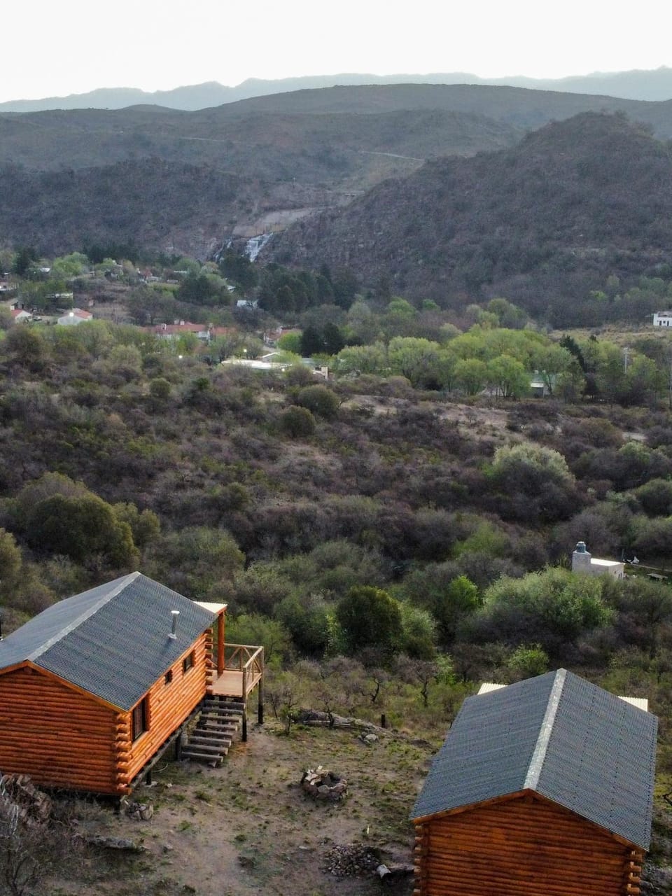Property building, Day, Natural landscape, Bird's eye view, Mountain view