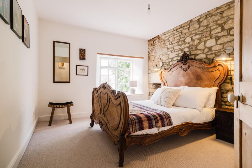 Historic 3 Bedroom Cottage in the Cotswolds Apartment in West Oxfordshire District