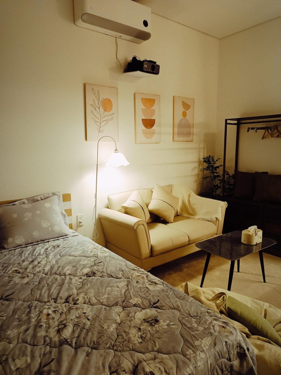 Photo of the whole room