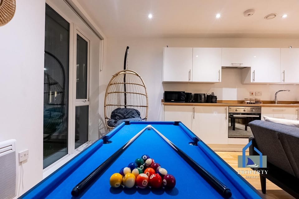 Game Room, Living room