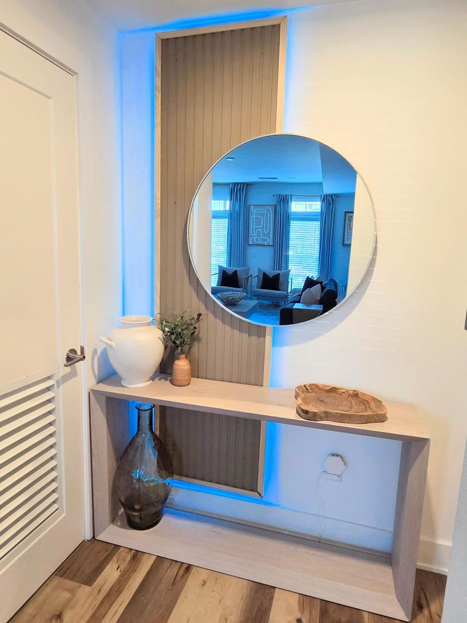 Buckhead Luxury Stay with Mood Lighting and Free Parking Apartment in Buckhead