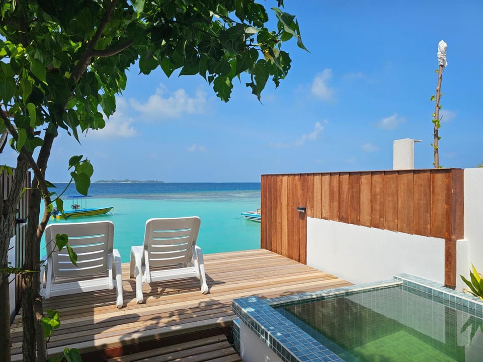 Property building, View (from property/room), Pool view, Sea view, sunbed