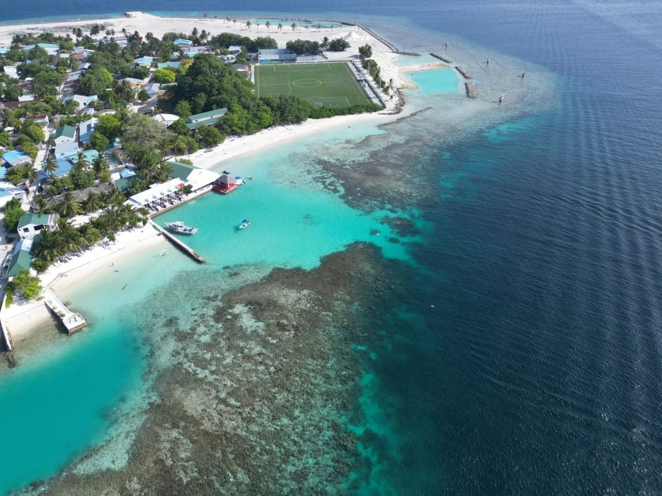 Bird's eye view, Area and facilities