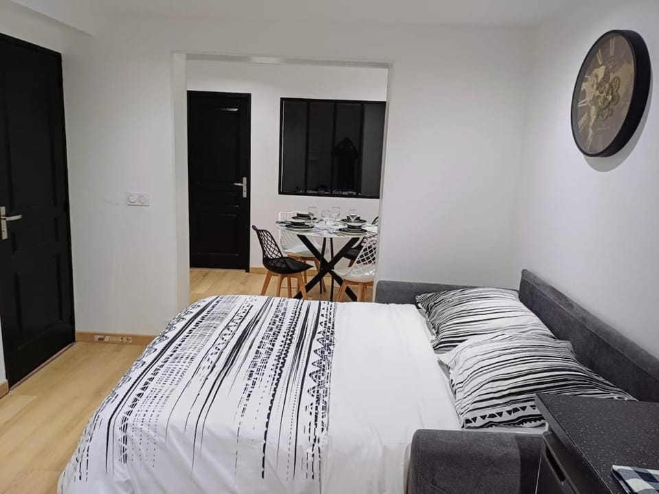 Elégance, sobriété, T2 centre-ville Apartment in Le Mans